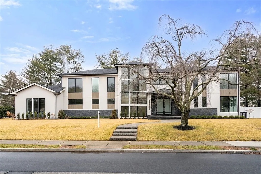 Featured listing exterior